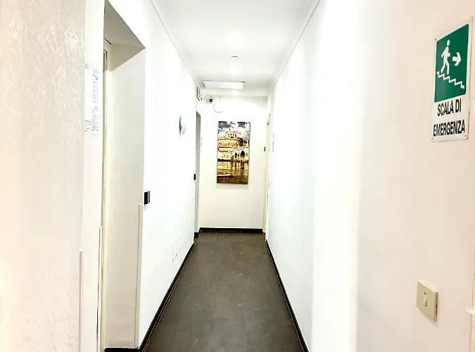 Trevi Romantic Alcova Oda ve Kahvaltı